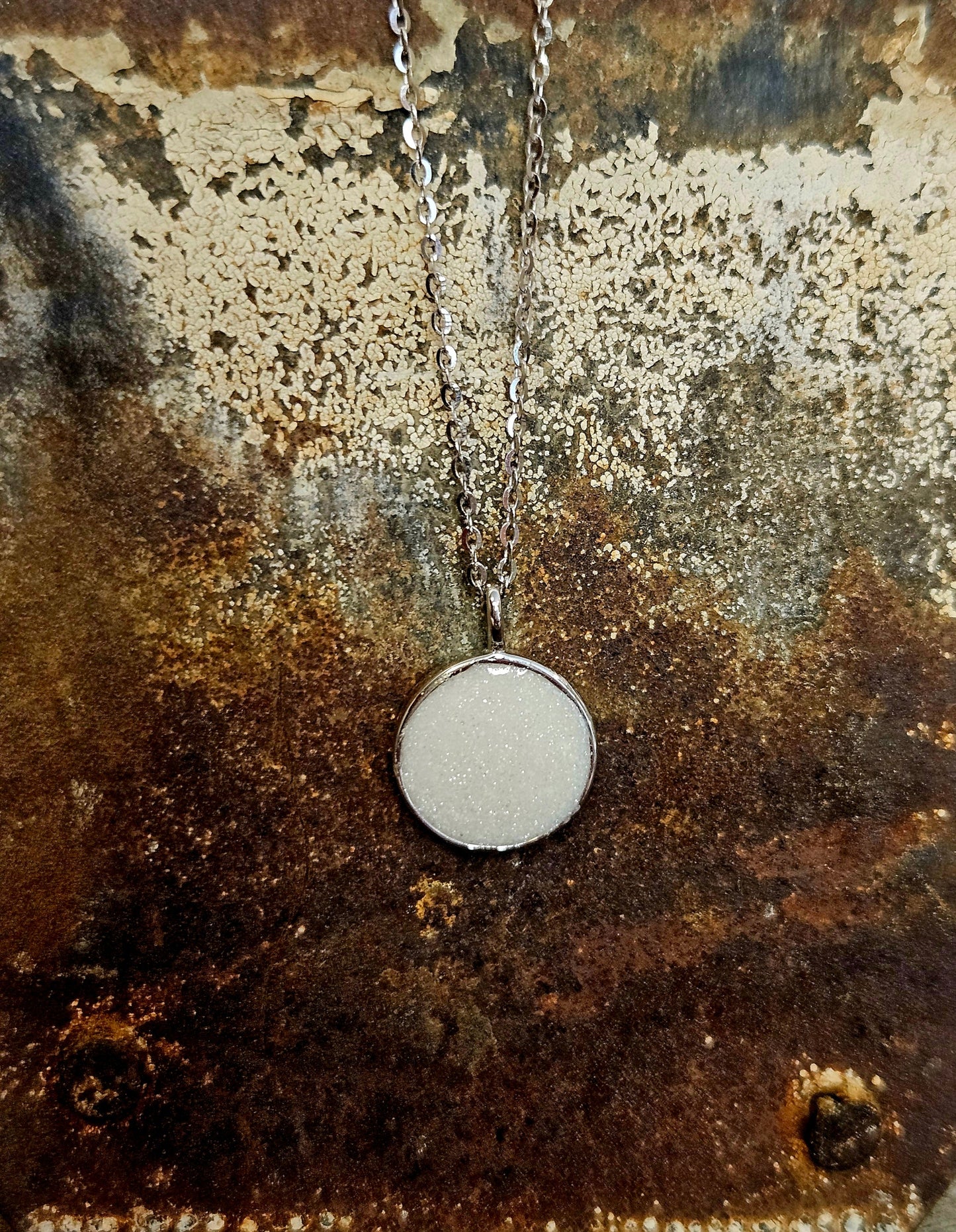Classic Round Necklace