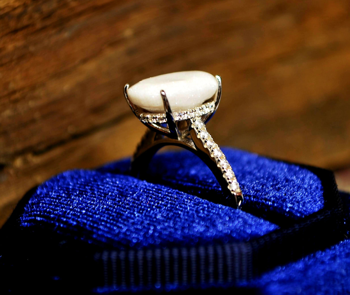 The Hidden Halo Oval