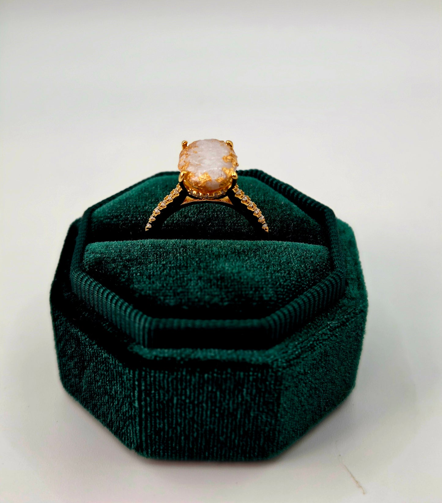 The Hidden Halo Oval