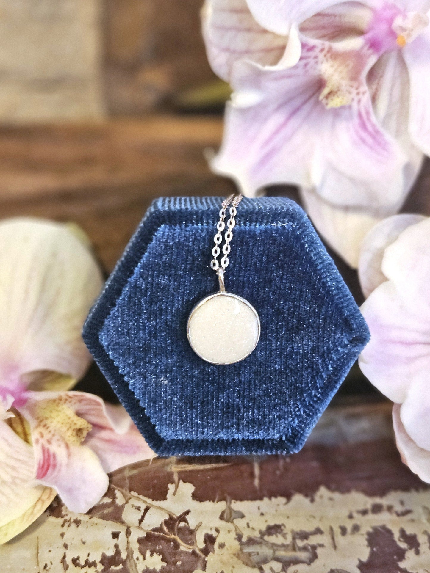 Classic Round Necklace